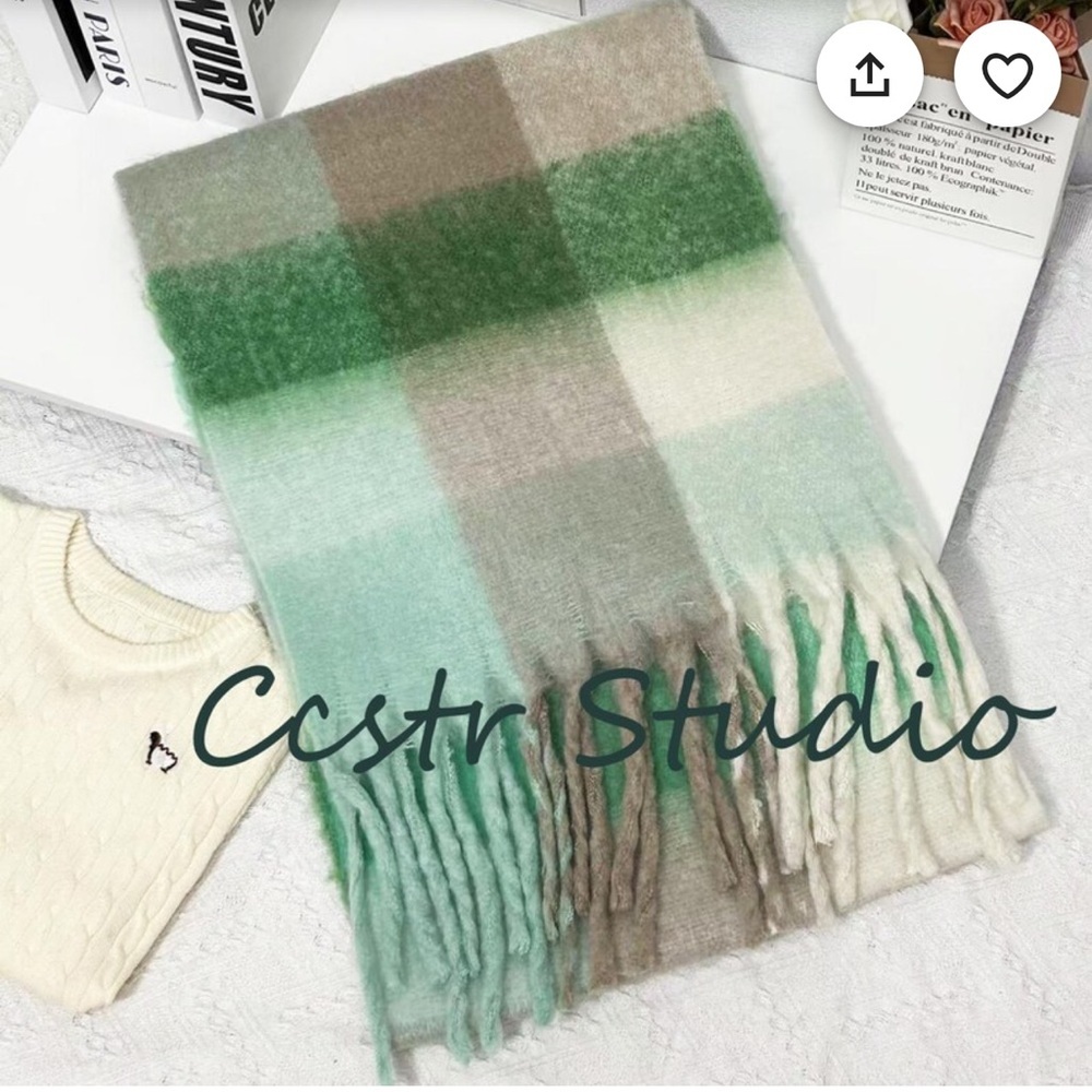 White & Mint Mohair Scarf Soft Fuzzy Winter Wrap 210x40 cm / 82x16 in Brand New